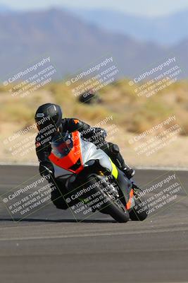 media/Oct-08-2022-SoCal Trackdays (Sat) [[1fc3beec89]]/Turn 16 (125pm)/